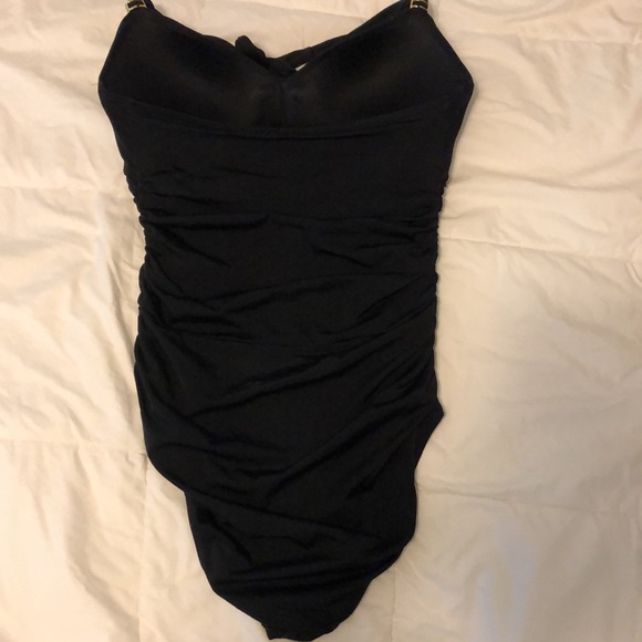 VS Shaping swimwear in black size 8C - Picture 3 of 6